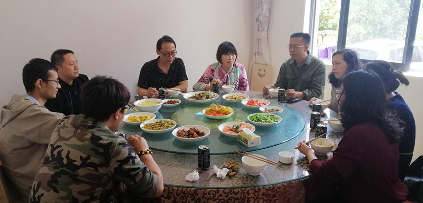 【研讨会】多方会商献计献策 团结推进专业发展  ——商学院市场营销教研室召开专业发展研讨会 第 2 张 【研讨会】多方会商献计献策 团结推进专业发展  ——商学院市场营销教研室召开专业发展研讨会 第 2 张