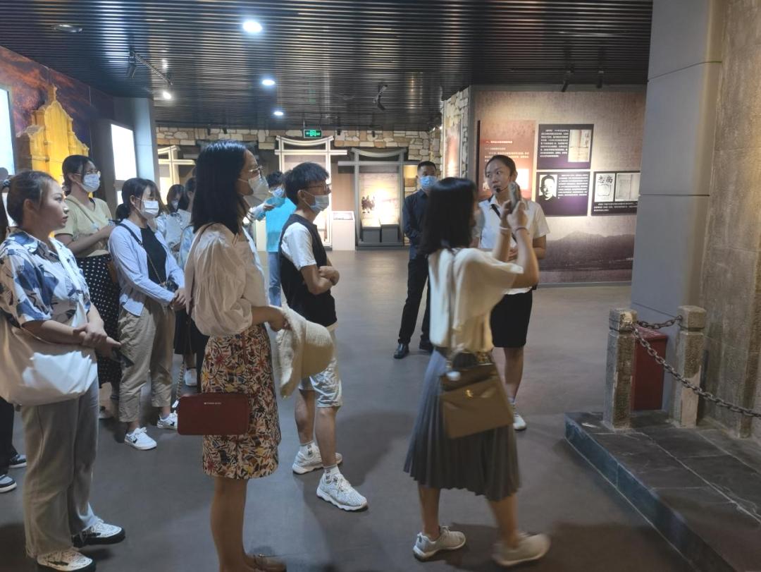 【党建活动】参观昆明抗战胜利纪念堂 ——商贸流通系支部5月主题党日 第 4 张 【党建活动】参观昆明抗战胜利纪念堂 ——商贸流通系支部5月主题党日 第 4 张