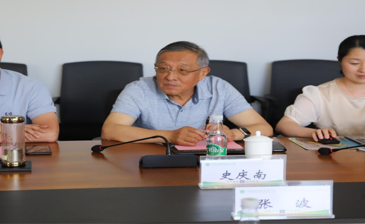 云南经济管理学院与云南皮肤病医院共建实践教学基地  ?签约仪式在我校隆重举行 第 4 张 云南经济管理学院与云南皮肤病医院共建实践教学基地  ?签约仪式在我校隆重举行 第 4 张