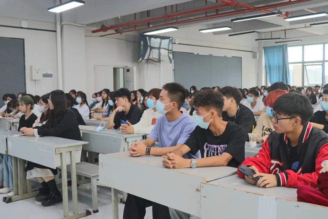 开学第一课｜2022级新生入学教育，与新生零距离交流 第 3 张