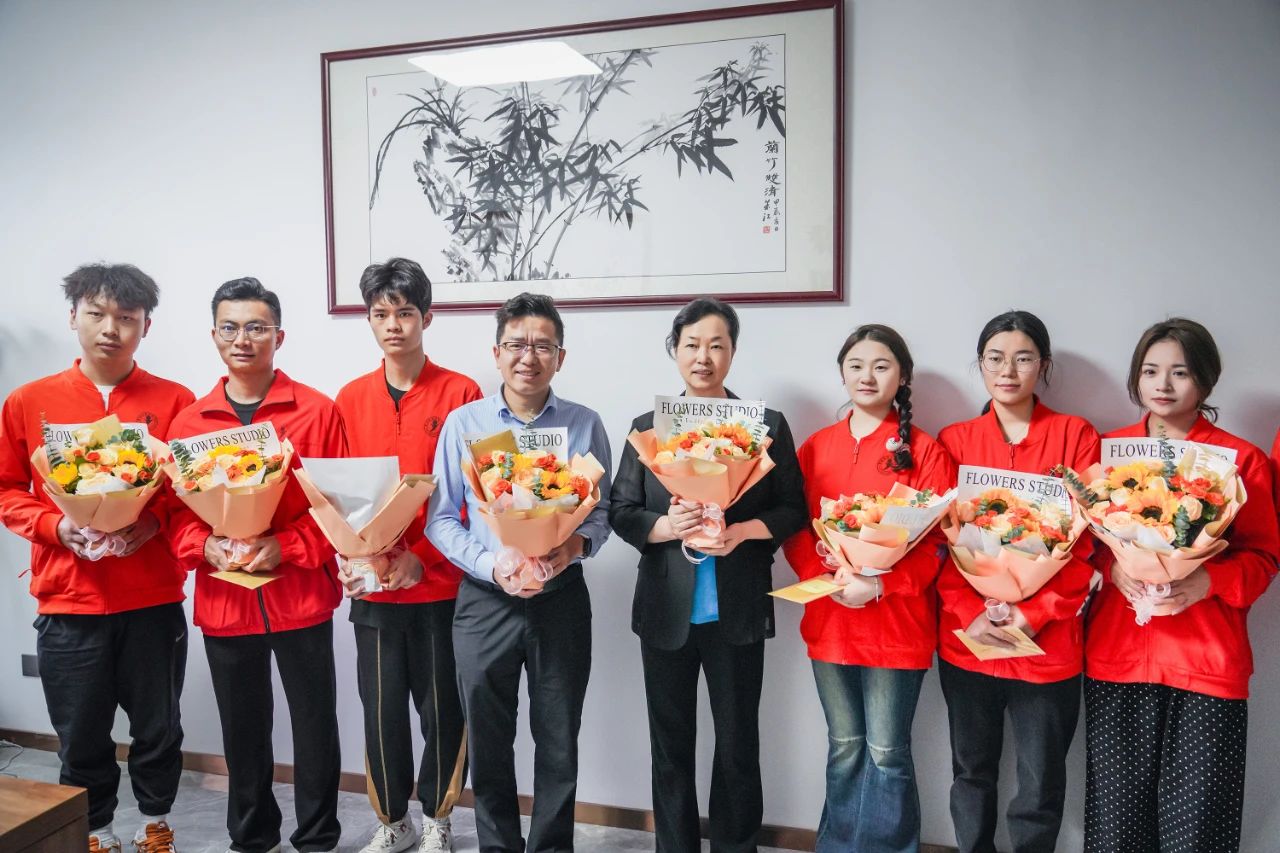 表彰！致敬经管老师！ 第 40 张