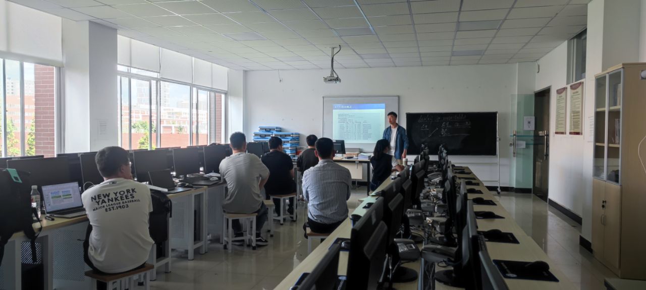 【教研活动】软件工程教研室活动聚焦教学质量提升、安排论文指导与就业工作 第 2 张