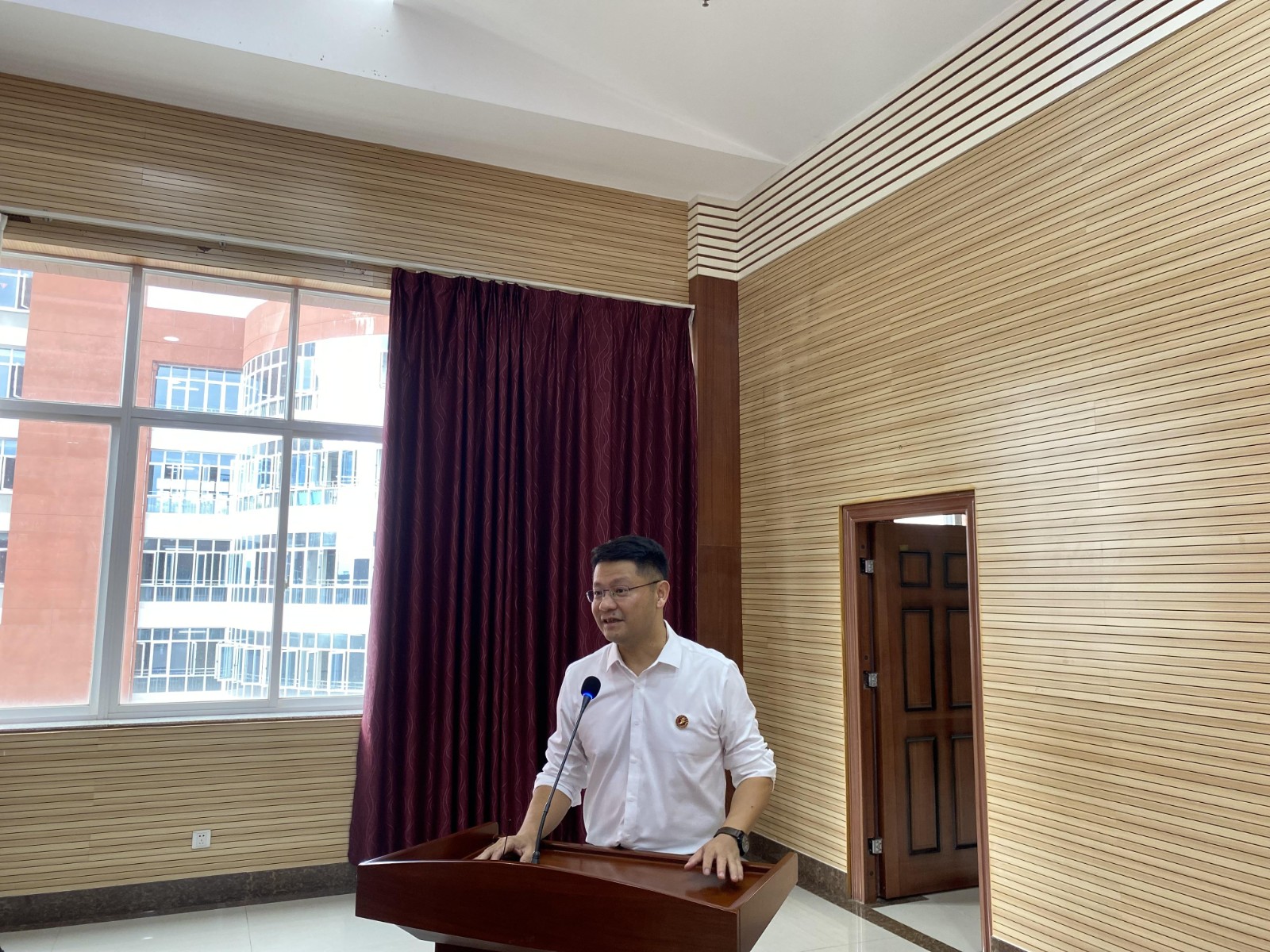 财会金融学院与昆中药及健之佳携手开展教师节公益活动 第 2 张 财会金融学院与昆中药及健之佳携手开展教师节公益活动 第 2 张