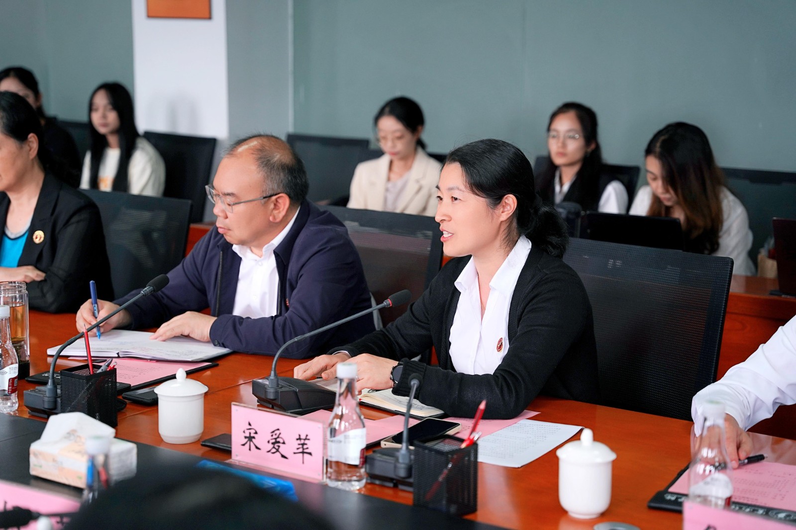 校地互动，多向赋能 ——财会金融学院与安宁市工商业联合会 共建“安宁市民营企业案例库建设基地”项目签约揭牌顺利举行 第 1 张