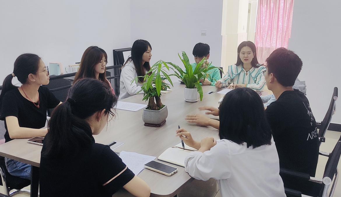 “以书润心，与书为伴”智慧社区开展读书分享会 第 10 张