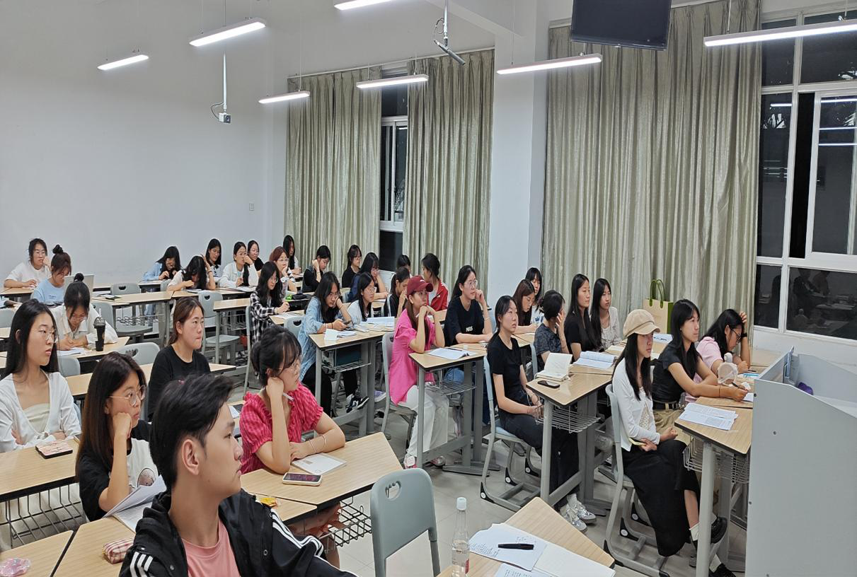 《“团团陪伴，‘就’有‘位’来”》主题团日活动 第 2 张