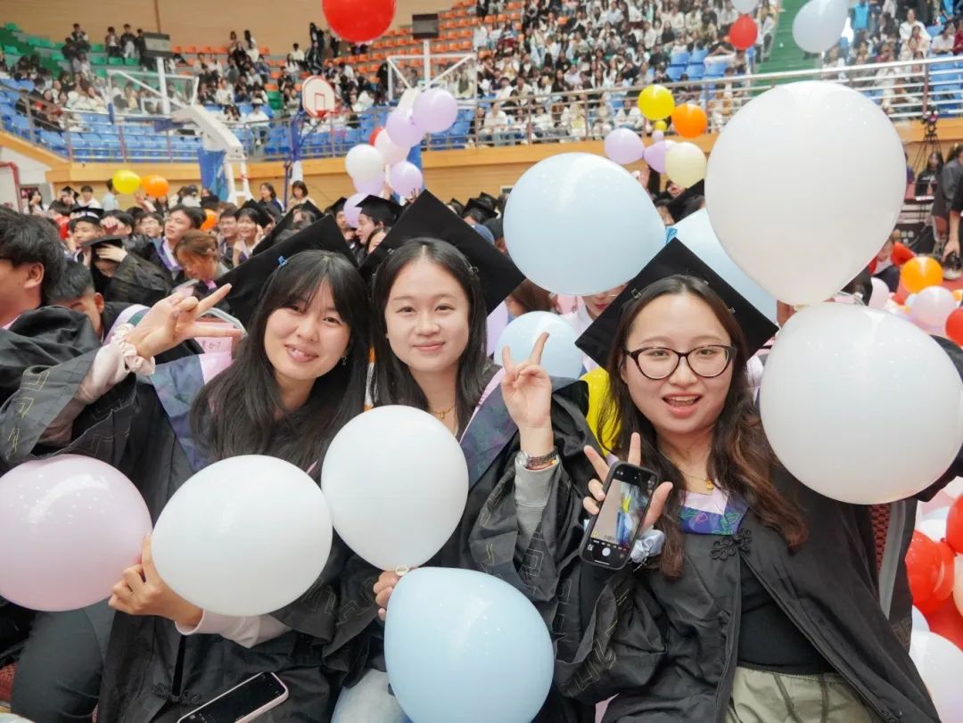 云南经济管理学院2025年毕业典礼隆重举行！ 第 20 张