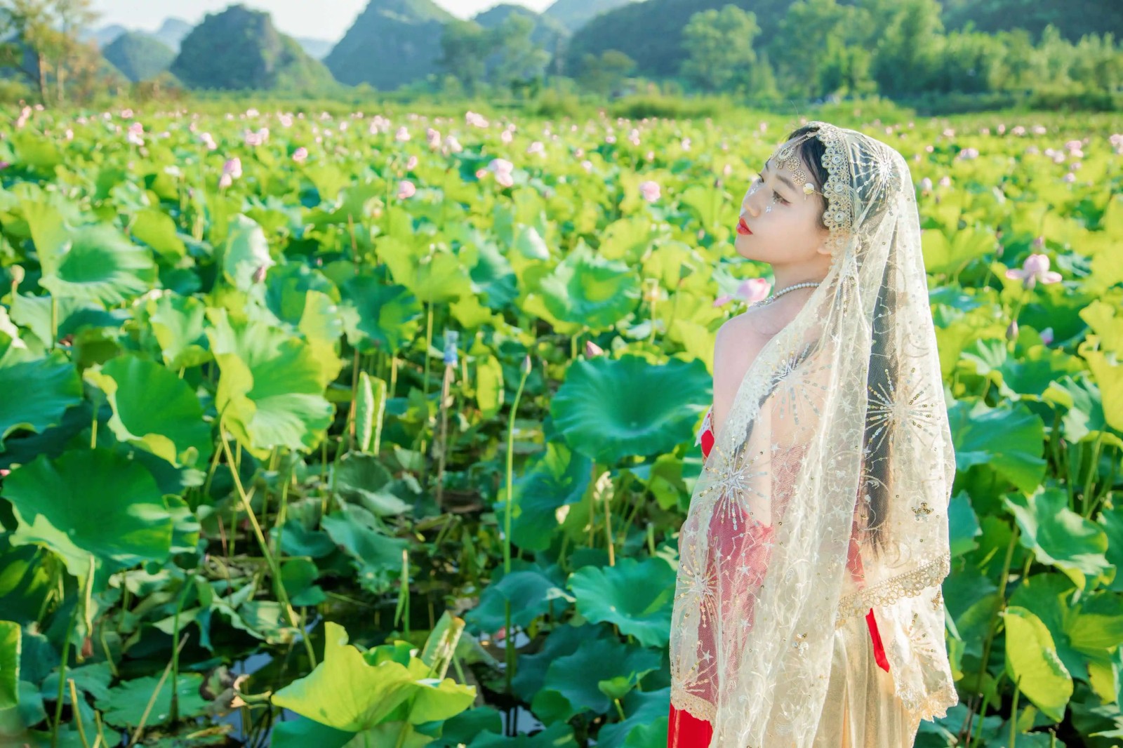 00后女生！在古村当起CEO?? 第 1 张