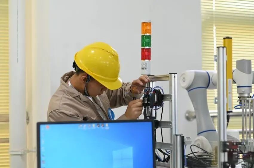 云经管学子登上《人民日报》！还成功上岸省考公务员！ 第 17 张