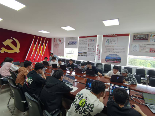 屏幕截图 2025-12-23 194534.png