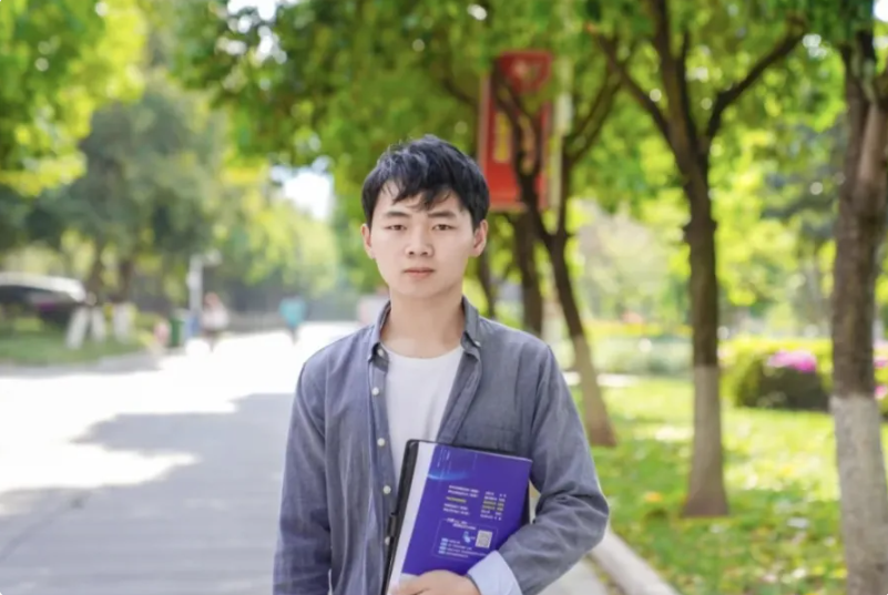 【党建引领】榜样力量，先锋领航——信智学院第三党支部优秀共产党员（学生）风采展示 第 1 张