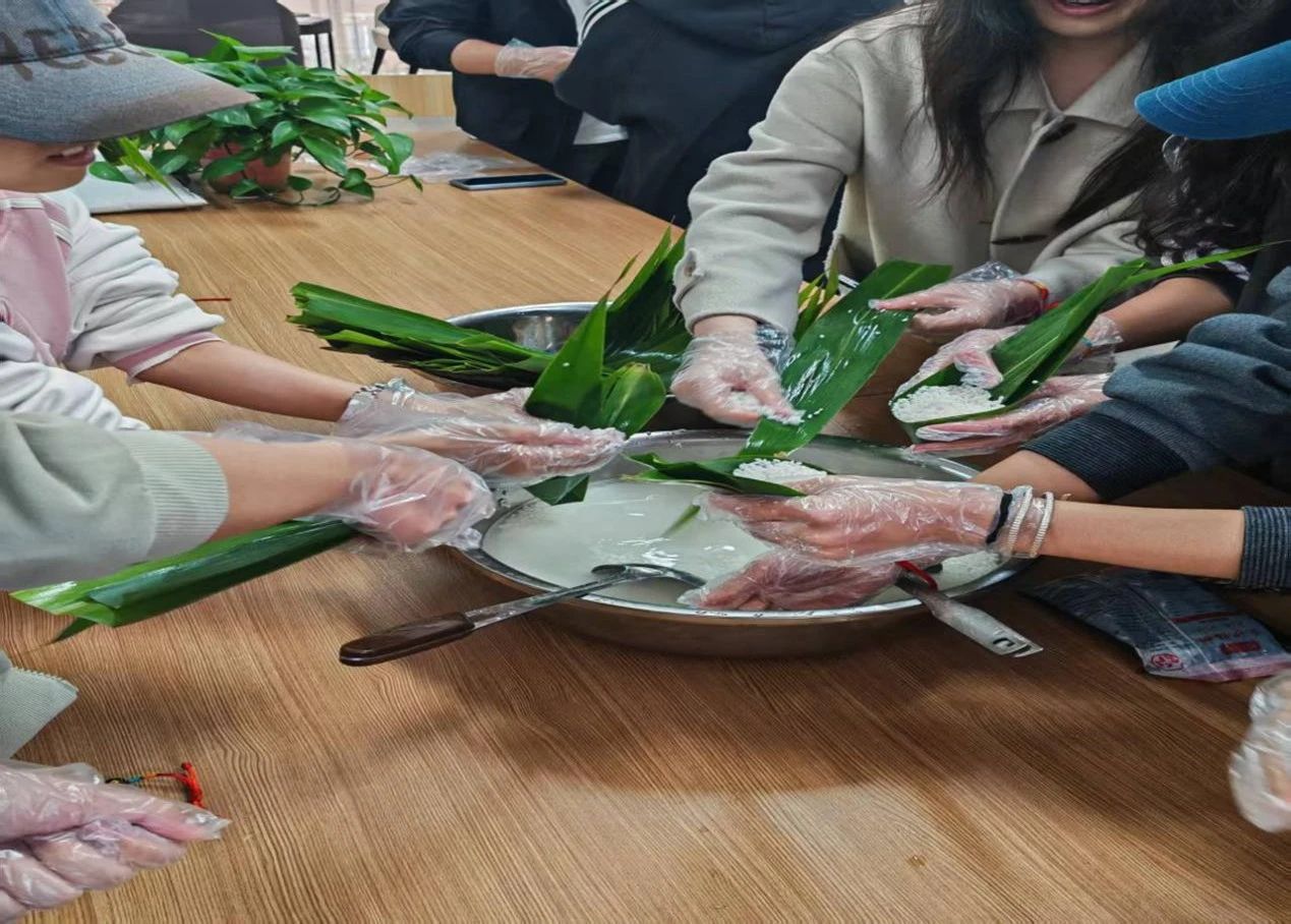 一站式学生社区 | 智慧社区开展“粽香端午，情系传统”端午节主题活动 第 4 张
