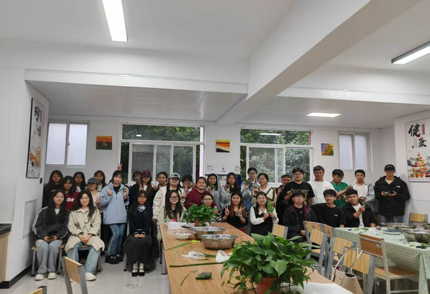 一站式学生社区 | 智慧社区开展“粽香端午，情系传统”端午节主题活动 第 1 张