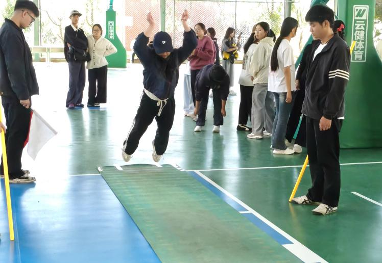 绿茵逐梦，医心启航 ——云南经济管理学院运动会开幕式暨首日赛事精彩速递 第 19 张