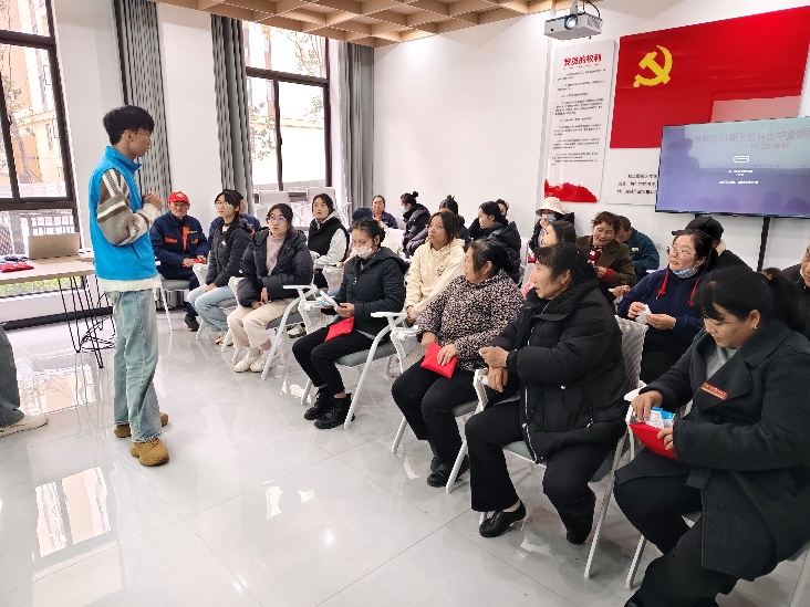 掌握急救技能，筑牢安全防线 ——“救在身边”急救知识入社区活动在宁泊社区顺利开展 第 1 张