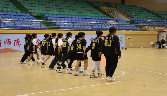 热血逐梦，赛场争锋——云南经济管理学院医学院篮球赛半决赛战报 第 2 张