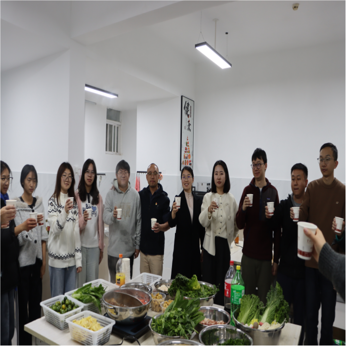 暖冬赠被传温情，火锅共煮聚人心——云南经济管理学院医学院暖冬关爱行动圆满落幕 第 12 张