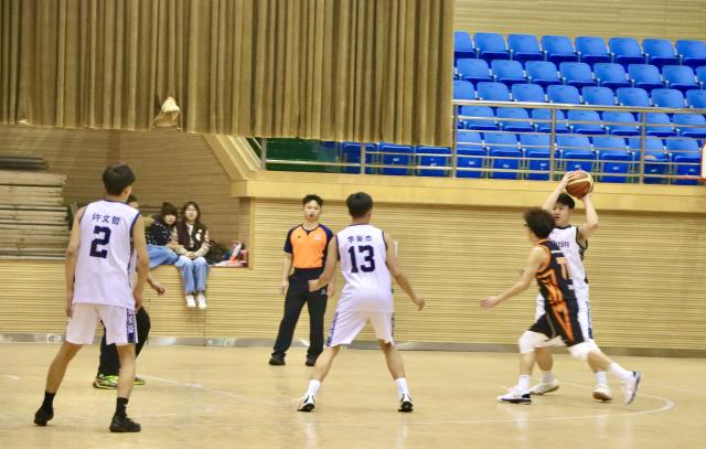 热血逐光，“篮”不住的青春！医学院篮球赛总决赛燃动校园 第 8 张