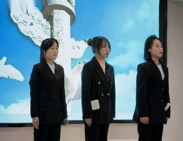 商韵雅言润心田，经典传承绽芳华——商学院诵读比赛圆满落幕 第 2 张
