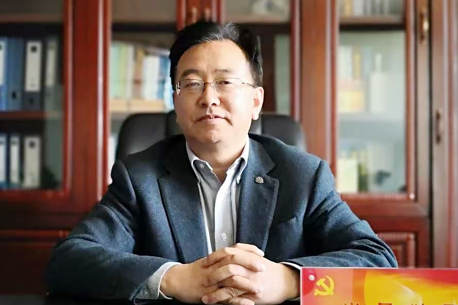 李铭