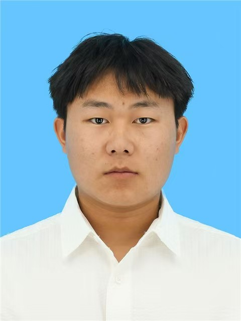 现任职于北京通畅电信规划设计院有限公司，担任传输部门勘察设计员 第 1 张